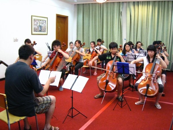 Chinese Cellists rehearsing Mendelssohn Octet (the same piece played by NY Phil/NK student quartet in Pyongyang Feb 2008) at Great Wall Music Festival, Beijing, 2009 (thanks to Fang Fang Li and Kurt Sassmannshaus)